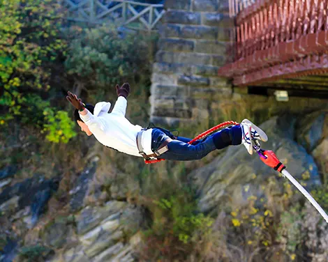 Bungeejumpen bij de Kawarau-brug